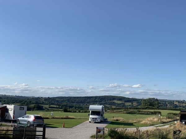 5 hard standing pitches at Poplars Farm