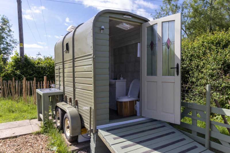 Lillian Bell Tent Bathroom