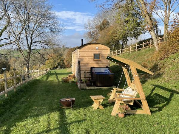 Outside Area at Rabbit Catchers Retreat