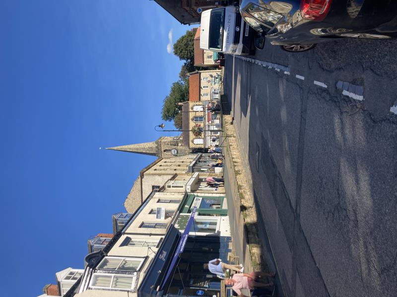 2 mins walk from Pickering High St
