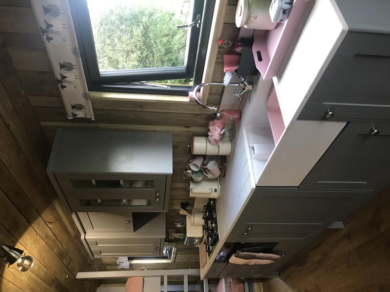 Fully fitted kitchen in The Herdwick hut